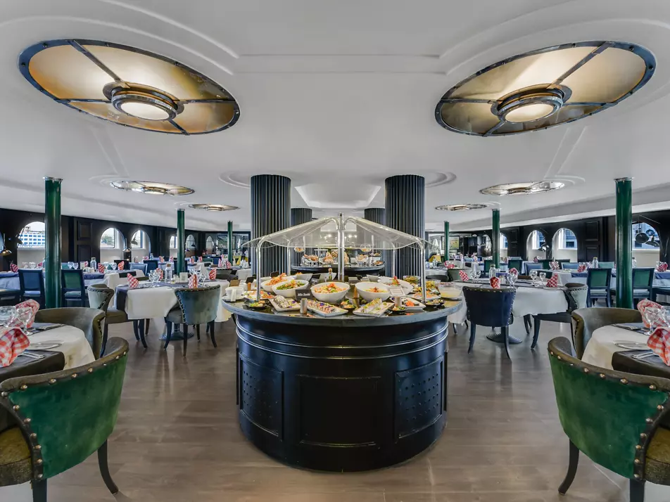 Restaurant aboard the MS Mövenpick Hamees Nile cruise